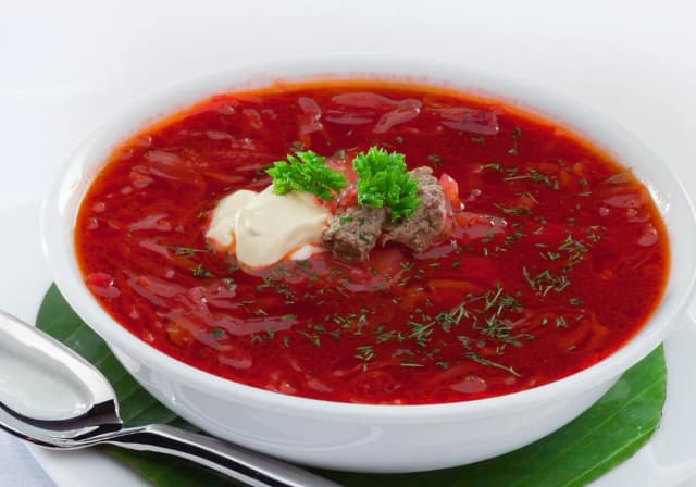 Jak ugotować zupę buraczkową, aby zachwycić smakiem i zdrowiem Jak ugotować zupę buraczkową, aby zachwycić smakiem i zdrowiem
