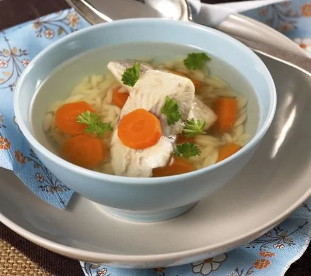 Zupa klarowna co to znaczy: poznaj sekrety perfekcyjnego rosołu Zupa klarowna co to znaczy: poznaj sekrety perfekcyjnego rosołu