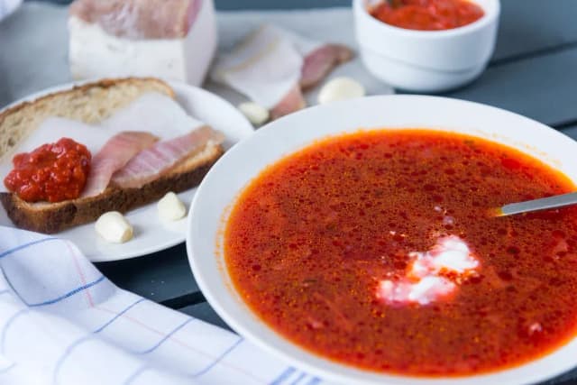 Zupełnie nowe smaki: Czym zastąpić śmietanę w zupie, by zaskoczyć? Zupełnie nowe smaki: Czym zastąpić śmietanę w zupie, by zaskoczyć?
