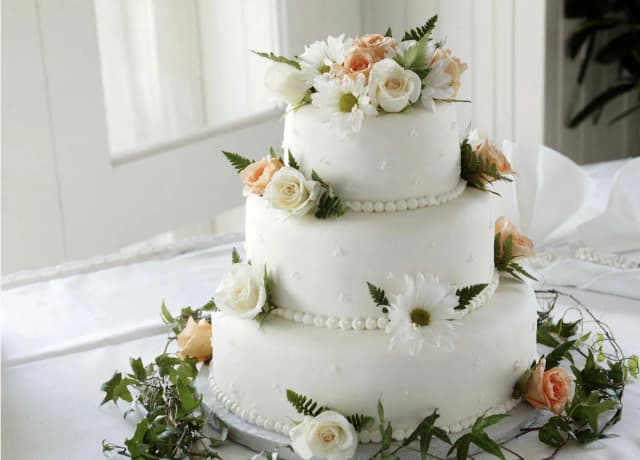 Tort Lublin: trendy, smaki i formy, które królują na przyjęciach w 2025 roku Tort Lublin: trendy, smaki i formy, które królują na przyjęciach w 2025 roku